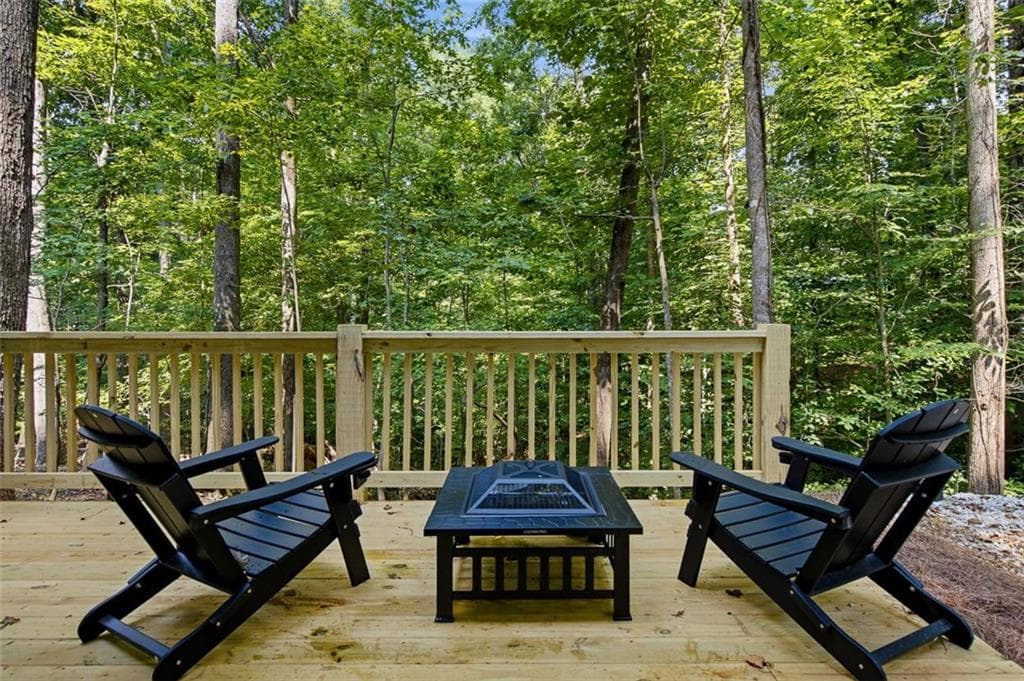 2 bedroom, 2 bathroom, 900 sq ft single family residence for rent at 3203 Navajo Circle, Gainesville, GA 30501 for $2,500 a month — photo 4