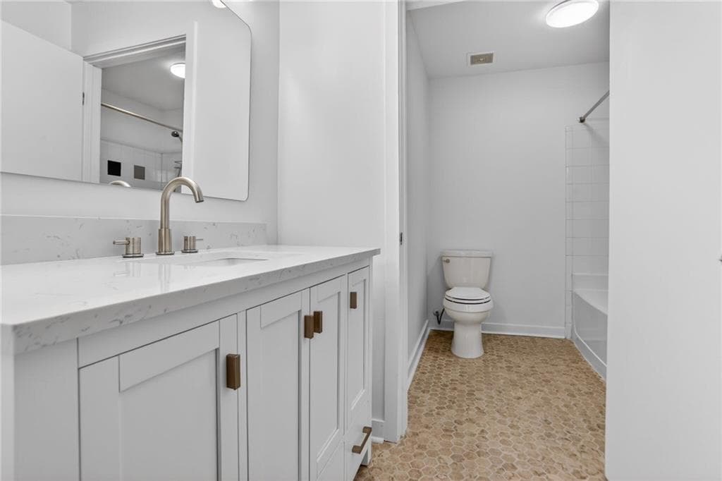 1 bedroom, 1 bathroom, 1,094 sq ft condominium for sale at 800 Peachtree Street 2104, Atlanta, GA 30308 — photo 3