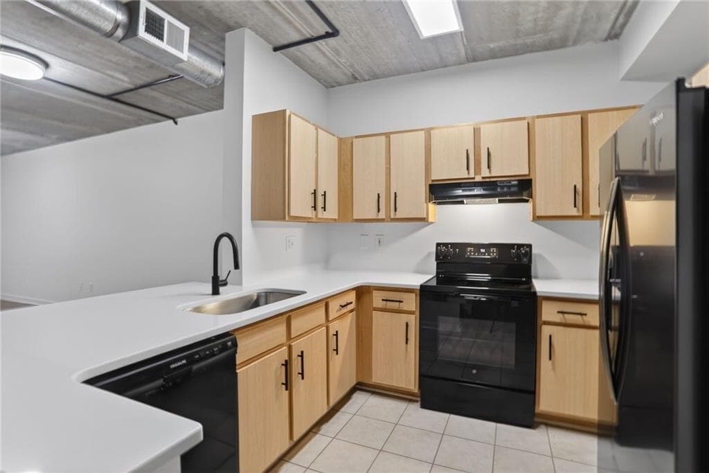 1 bedroom, 1 bathroom, 1,094 sq ft condominium for sale at 800 Peachtree Street 2104, Atlanta, GA 30308 — photo 6