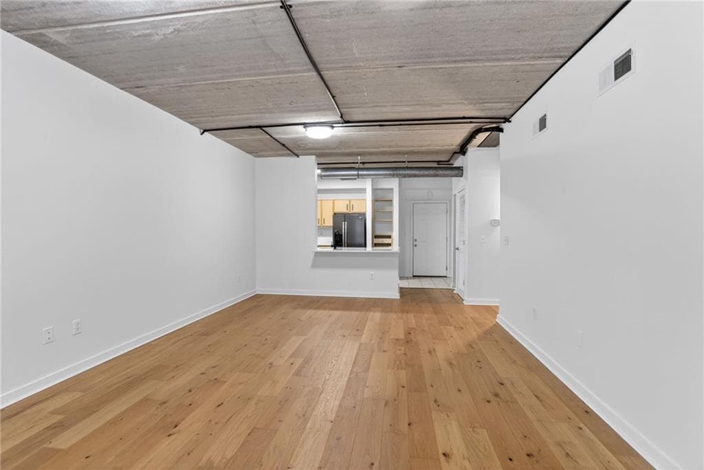 1 bedroom, 1 bathroom, 1,094 sq ft condominium for sale at 800 Peachtree Street 2104, Atlanta, GA 30308 — photo 9