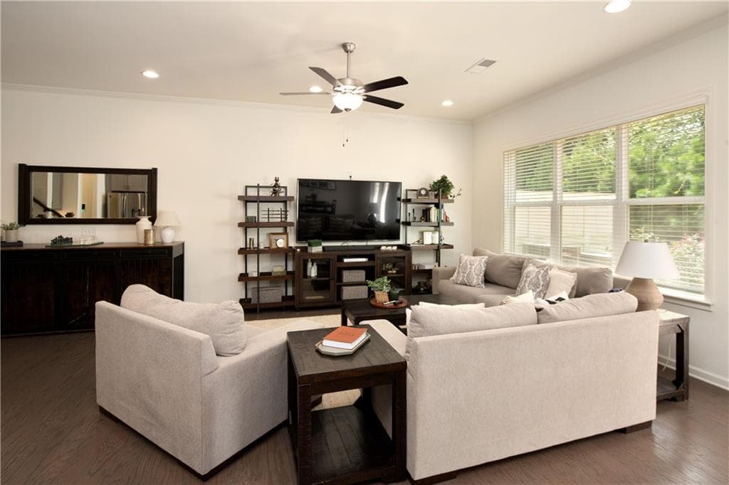 4 bedroom, 4 bathroom, 2,802 sq ft townhouse under contract at 20034 Windalier Way, Roswell, GA 30076 — photo 7