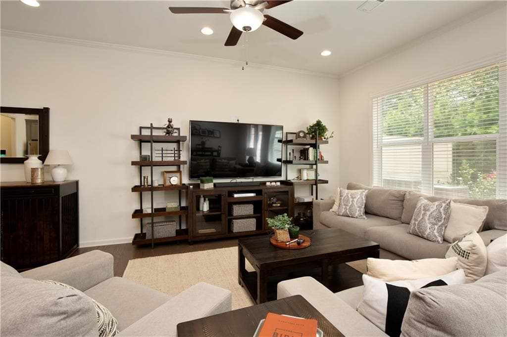 4 bedroom, 4 bathroom, 2,802 sq ft townhouse under contract at 20034 Windalier Way, Roswell, GA 30076 — photo 8