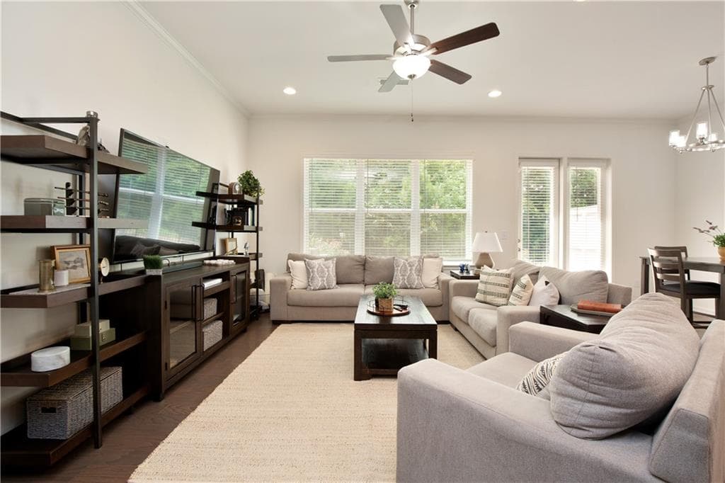 4 bedroom, 4 bathroom, 2,802 sq ft townhouse under contract at 20034 Windalier Way, Roswell, GA 30076 — photo 6