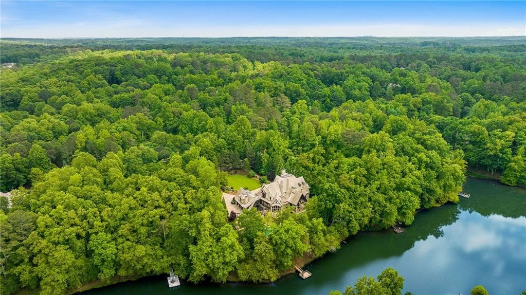 5 bedroom, 9 bathroom, 18,533 sq ft single family residence for sale at 550 Blue Heron Way, Milton, GA 30004 — photo 2