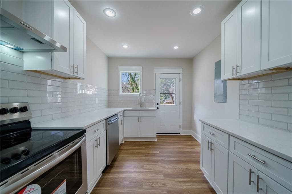 3 bedroom, 3 bathroom, 1,344 sq ft single family residence for sale at 1081 Smith Street, Atlanta, GA 30310 — photo 8