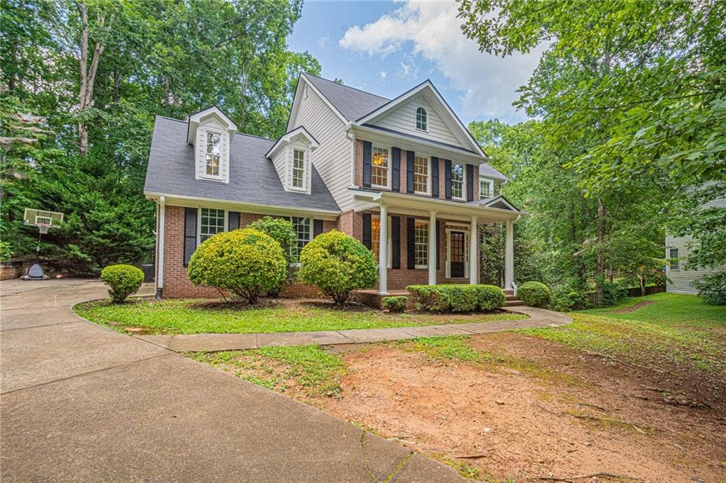 6 bedroom, 5 bathroom, 3,121 sq ft single family residence for sale at 125 Lake Laurel Drive, Dahlonega, GA 30533 — photo 4