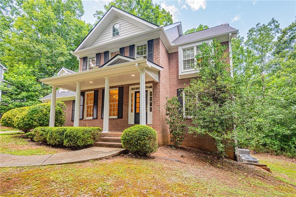 6 bedroom, 5 bathroom, 3,121 sq ft single family residence for sale at 125 Lake Laurel Drive, Dahlonega, GA 30533 — photo 6