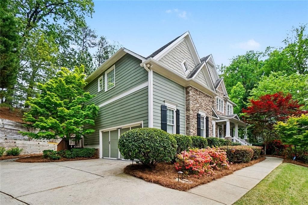 6 bedroom, 5 bathroom, 4,548 sq ft single family residence under contract at 589 Vinings Springs Drive, Mableton, GA 30126 — photo 7