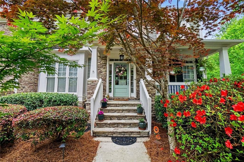 6 bedroom, 5 bathroom, 4,548 sq ft single family residence under contract at 589 Vinings Springs Drive, Mableton, GA 30126 — photo 8