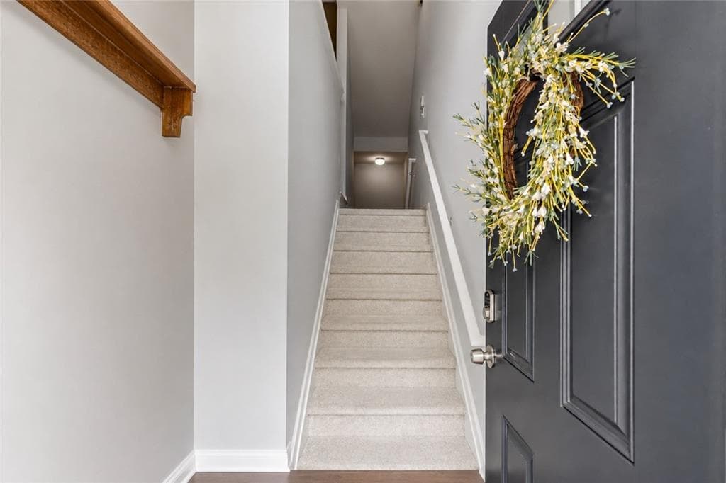 3 bedroom, 4 bathroom, 1,632 sq ft townhouse for sale at 1472 Liberty Parkway, Atlanta, GA 30318 — photo 4