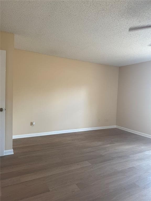 2 bedroom, 2 bathroom, 1,024 sq ft condominium for rent at 3730 Old Flowery Branch Road J-1, Oakwood, GA 30566 for $1,350 a month — photo 4