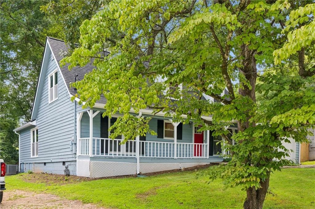 3 bedroom, 2 bathroom, 1,957 sq ft single family residence for sale at 528 Powder Springs Street, Smyrna, GA 30082 — photo 2