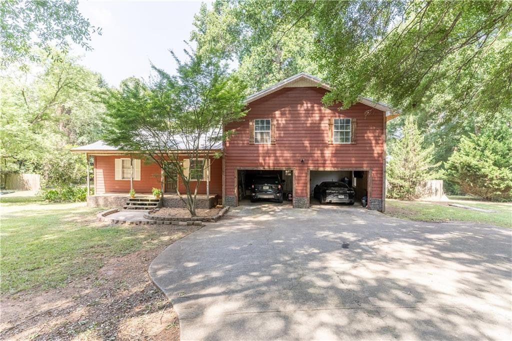 4 bedroom, 3 bathroom, 1,844 sq ft home for sale at 111 Willow, Commerce, GA
