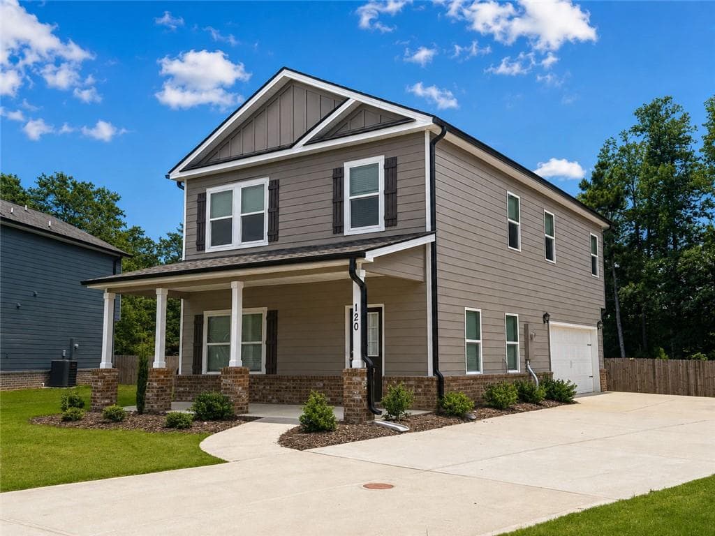 4 bedroom, 3 bathroom, 2,304 sq ft single family residence for rent at 120 Heard Lane, Covington, GA 30014 for $2,200 a month — photo 2