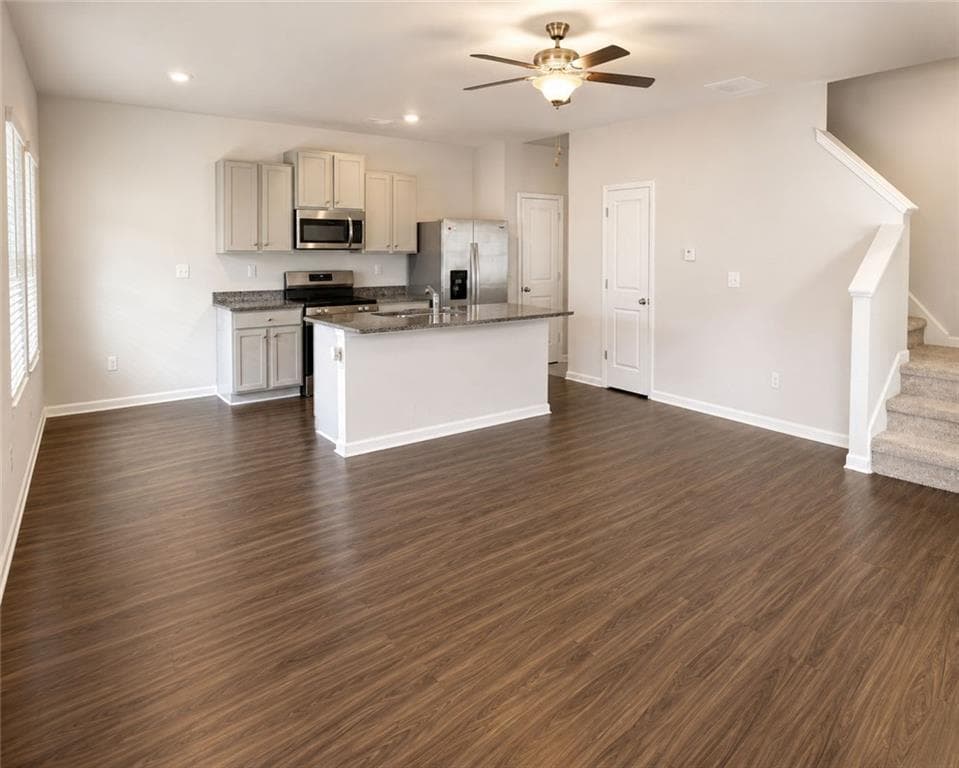 4 bedroom, 3 bathroom, 2,304 sq ft single family residence for rent at 120 Heard Lane, Covington, GA 30014 for $2,200 a month — photo 4