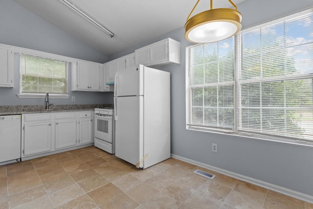 4 bedroom, 3 bathroom single family residence for rent at 2262 COBB CREEK Drive, Decatur, GA 30032 for $2,025 a month — photo 10