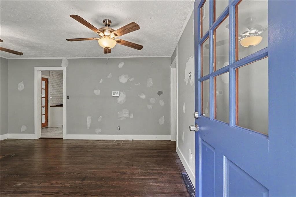 2 bedroom, 1 bathroom, 925 sq ft single family residence for sale at 924 Greenbriar Place, Decatur, GA 30033 — photo 3