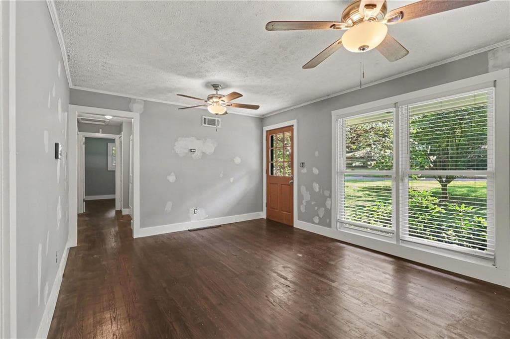2 bedroom, 1 bathroom, 925 sq ft single family residence for sale at 924 Greenbriar Place, Decatur, GA 30033 — photo 4