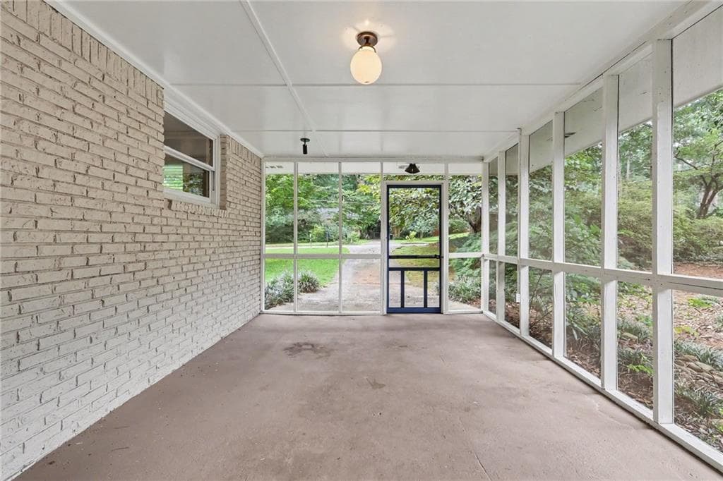 2 bedroom, 1 bathroom, 925 sq ft single family residence for sale at 924 Greenbriar Place, Decatur, GA 30033 — photo 10