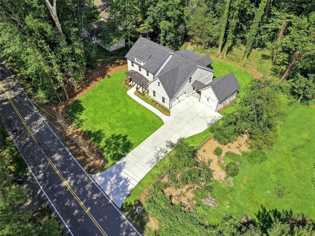 4 bedroom, 4 bathroom, 2,780 sq ft single family residence for sale at 2747 Bob Cox Road, Marietta, GA 30064 — photo 4
