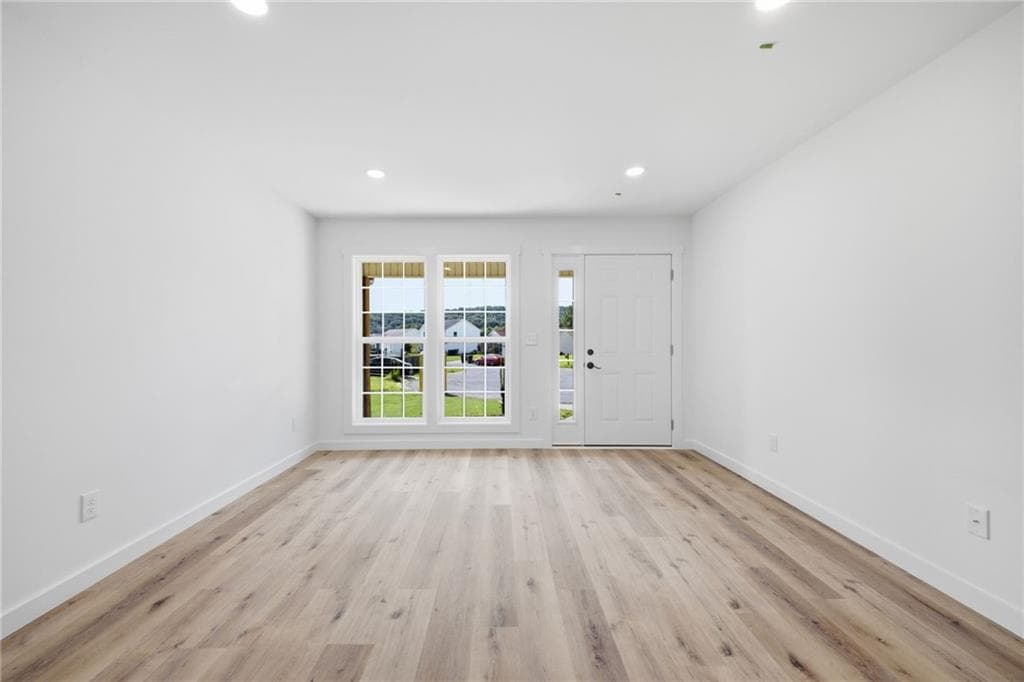 3 bedroom, 3 bathroom, 1,600 sq ft single family residence for sale at 305 Legacy Lane, Calhoun, GA 30701 — photo 8