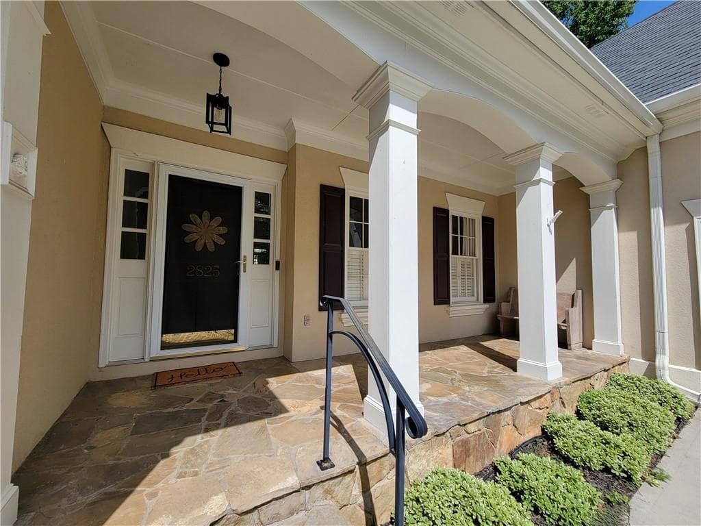 4 bedroom, 3 bathroom, 3,044 sq ft single family residence for sale at 2825 Gleneagles Pointe, Alpharetta, GA 30005 — photo 4