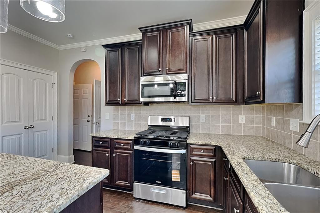 4 bedroom, 3 bathroom, 2,456 sq ft single family residence for rent at 84 Valley View Trail, Dallas, GA 30132 for $2,300 a month — photo 6