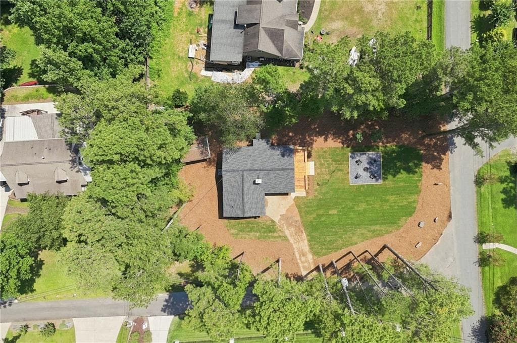 3 bedroom, 2 bathroom, 1,365 sq ft single family residence for sale at 400 Cottonwood Drive, Woodstock, GA 30189 — photo 5