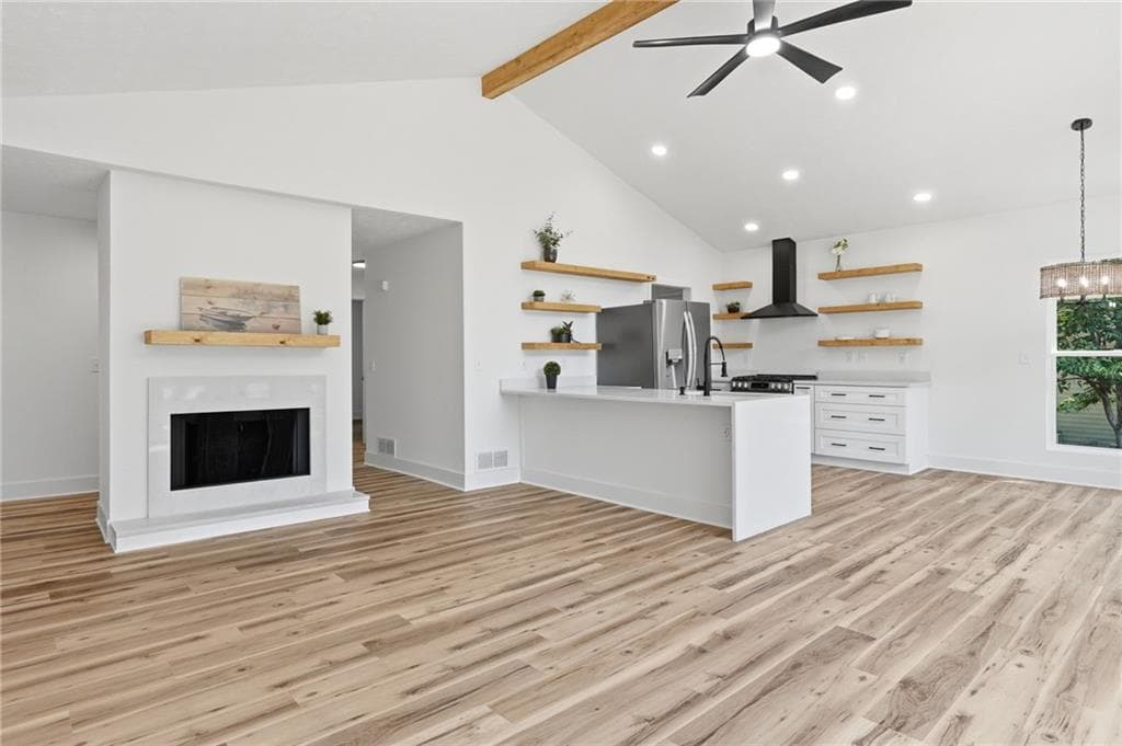 3 bedroom, 2 bathroom, 1,365 sq ft single family residence for sale at 400 Cottonwood Drive, Woodstock, GA 30189 — photo 7
