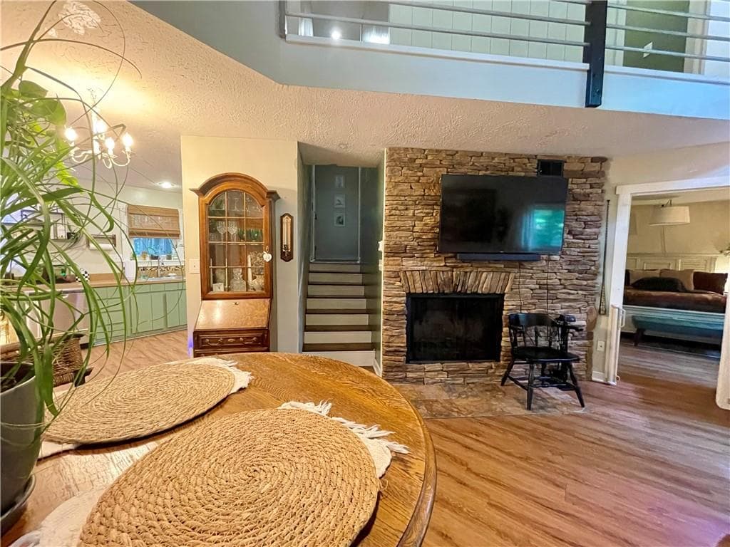 3 bedroom, 2 bathroom, 1,176 sq ft single family residence for sale at 3215 The Trail Road, Gainesville, GA 30501 — photo 5