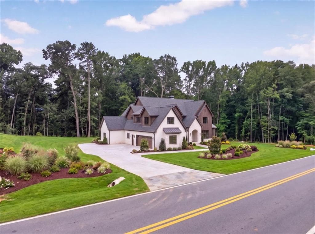 5 bedroom, 5 bathroom, 5,799 sq ft single family residence for sale at 616 Hoke Okelly Mill Road, Loganville, GA 30052 — photo 4