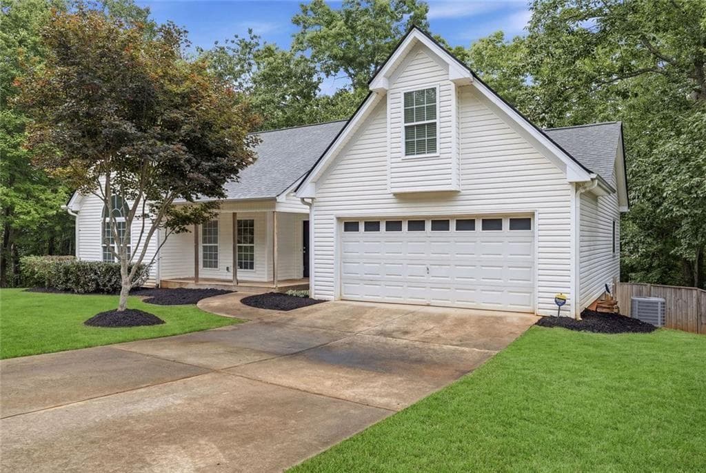 3 bedroom, 2 bathroom, 3,253 sq ft single family residence under contract at 200 Hugh Stowers Road, Dawsonville, GA 30534 — photo 3