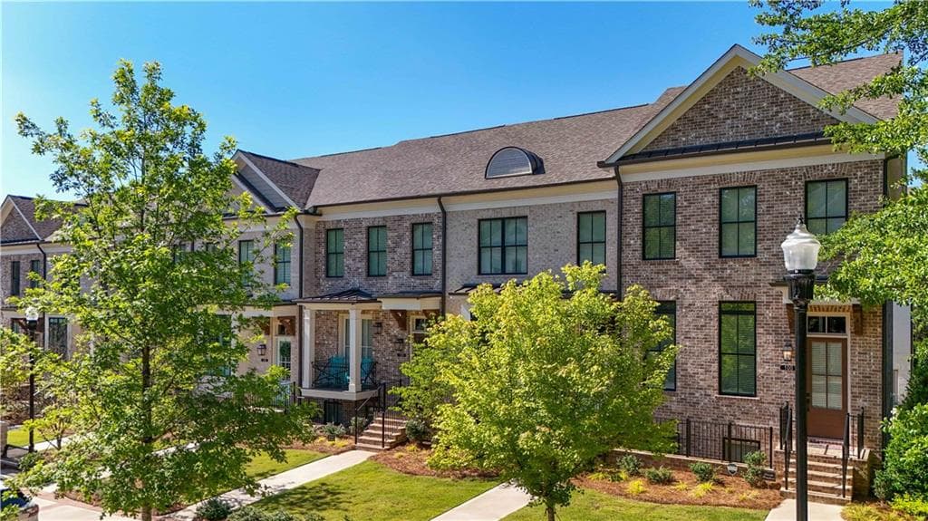 4 bedroom, 4 bathroom, 2,192 sq ft townhouse for sale at 3226 Brunel Lane 9, Peachtree Corners, GA 30092 — photo 2