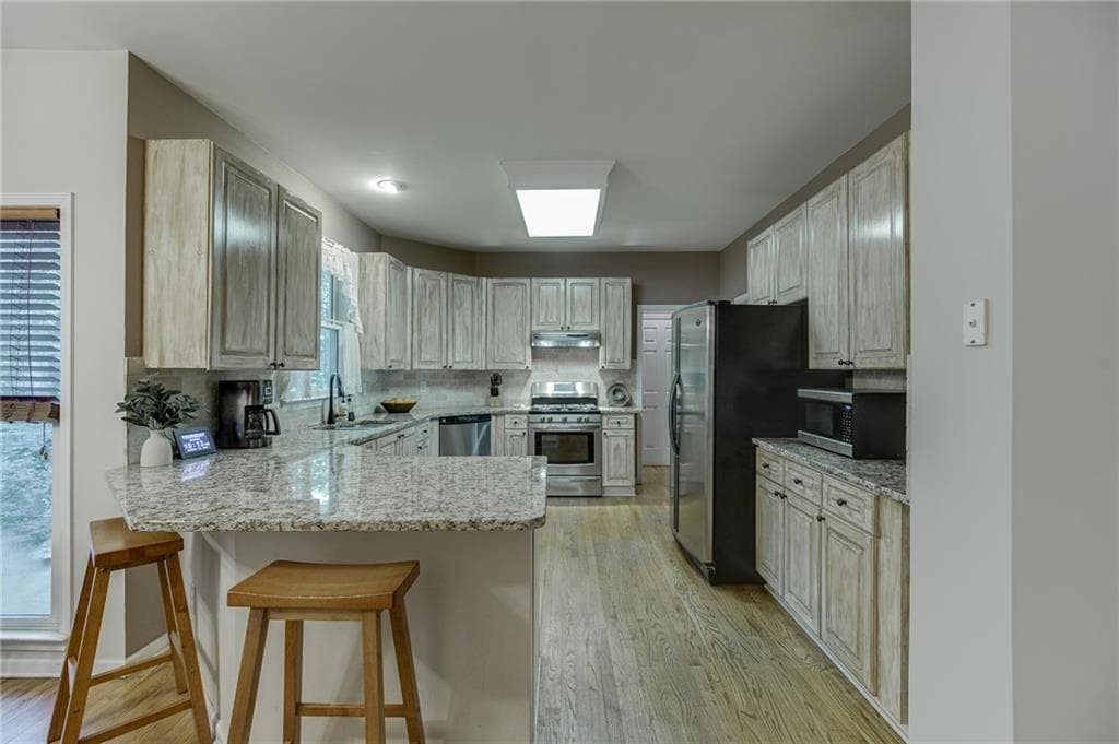 4 bedroom, 3 bathroom, 2,868 sq ft single family residence for sale at 651 Sweetfern Lane, Sugar Hill, GA 30518 — photo 5