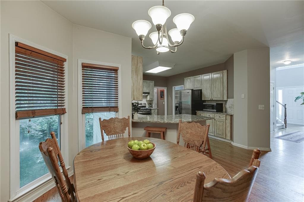 4 bedroom, 3 bathroom, 2,868 sq ft single family residence for sale at 651 Sweetfern Lane, Sugar Hill, GA 30518 — photo 8