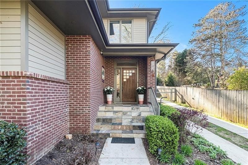 5 bedroom, 4 bathroom, 3,580 sq ft single family residence for rent at 623 Ansley Street, Decatur, GA 30030 for $6,995 a month — photo 2