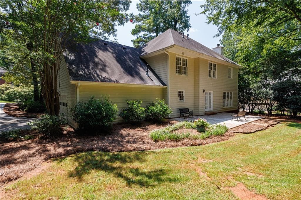 4 bedroom, 3 bathroom, 2,808 sq ft single family residence under contract at 4075 Graham Way, Lilburn, GA 30047 — photo 6