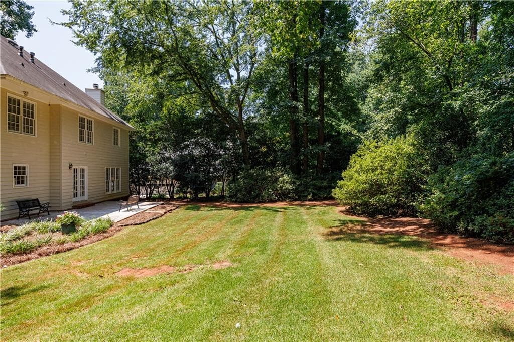 4 bedroom, 3 bathroom, 2,808 sq ft single family residence under contract at 4075 Graham Way, Lilburn, GA 30047 — photo 7