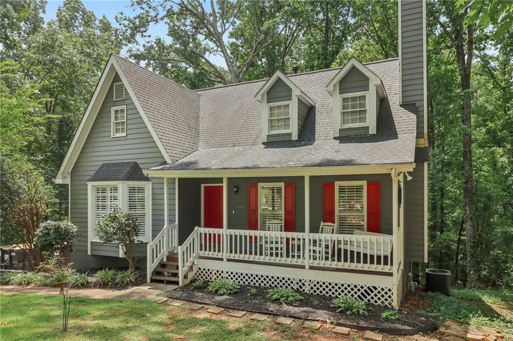 6 bedroom, 3 bathroom, 2,345 sq ft single family residence for sale at 1910 Fernwood Drive, Lawrenceville, GA 30043 — photo 5