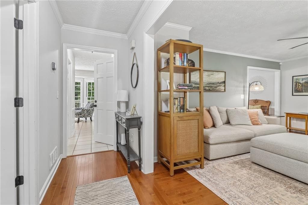6 bedroom, 3 bathroom, 2,345 sq ft single family residence for sale at 1910 Fernwood Drive, Lawrenceville, GA 30043 — photo 10