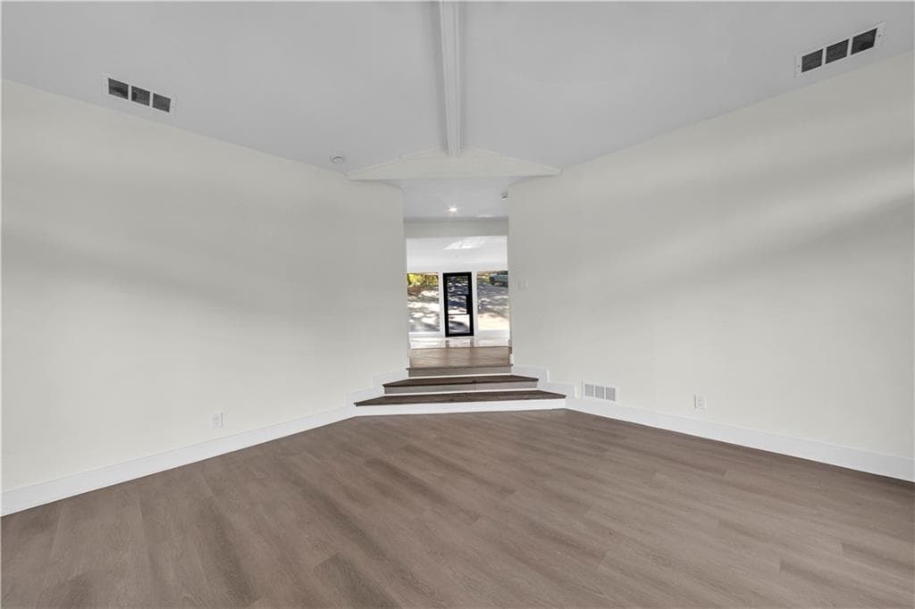 3 bedroom, 2 bathroom, 2,680 sq ft single family residence for sale at 1568 Niskey Lake Trail, Atlanta, GA 30331 — photo 7