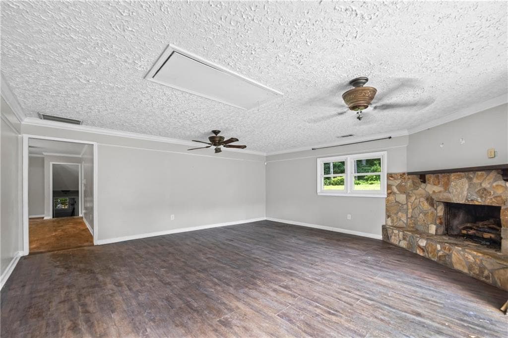 5 bedroom, 2 bathroom, 2,720 sq ft single family residence for sale at 192 Summit Street, Cornelia, GA 30531 — photo 4
