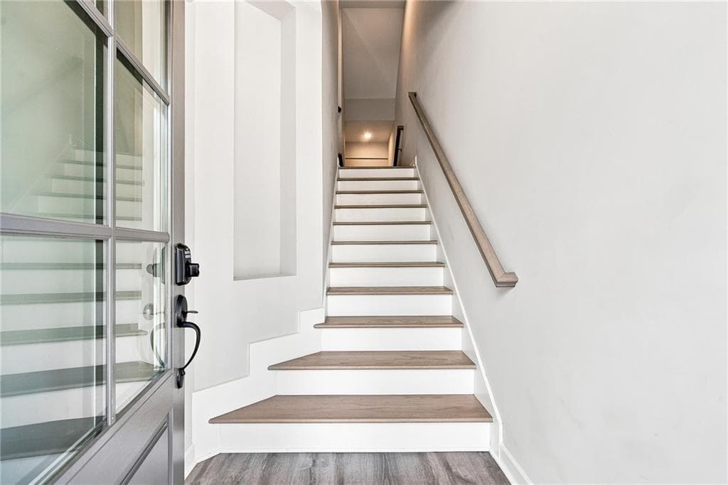 4 bedroom, 4 bathroom, 2,676 sq ft townhouse for sale at 238 Retreat Lane, Canton, GA 30114 — photo 4