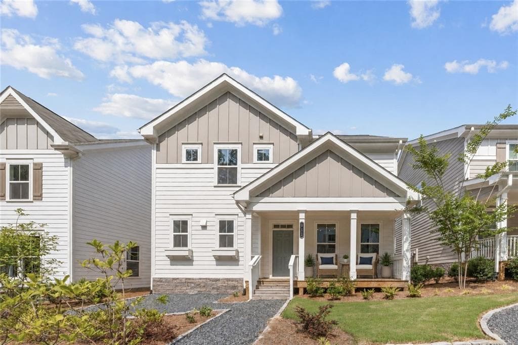3 bedroom, 3 bathroom, 2,106 sq ft single family residence for sale at 911 East Green Lane, Clarkston, GA 30021 — photo 1 of 32
