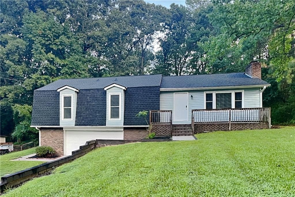 3 bedroom, 2 bathroom, 2,088 sq ft single family residence for rent at 6659 Kellogg Drive, Acworth, GA 30102 for $2,100 a month — photo 1 of 18