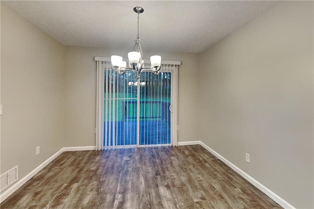 3 bedroom, 2 bathroom, 2,088 sq ft single family residence for rent at 6659 Kellogg Drive, Acworth, GA 30102 for $2,100 a month — photo 6