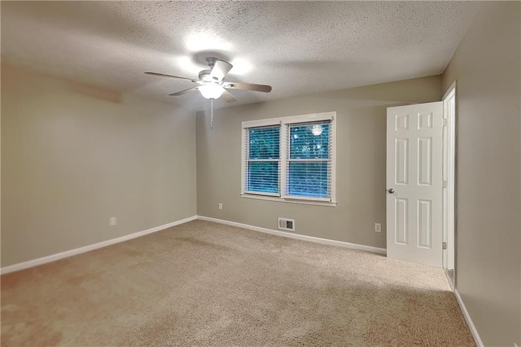 3 bedroom, 2 bathroom, 2,088 sq ft single family residence for rent at 6659 Kellogg Drive, Acworth, GA 30102 for $2,100 a month — photo 9