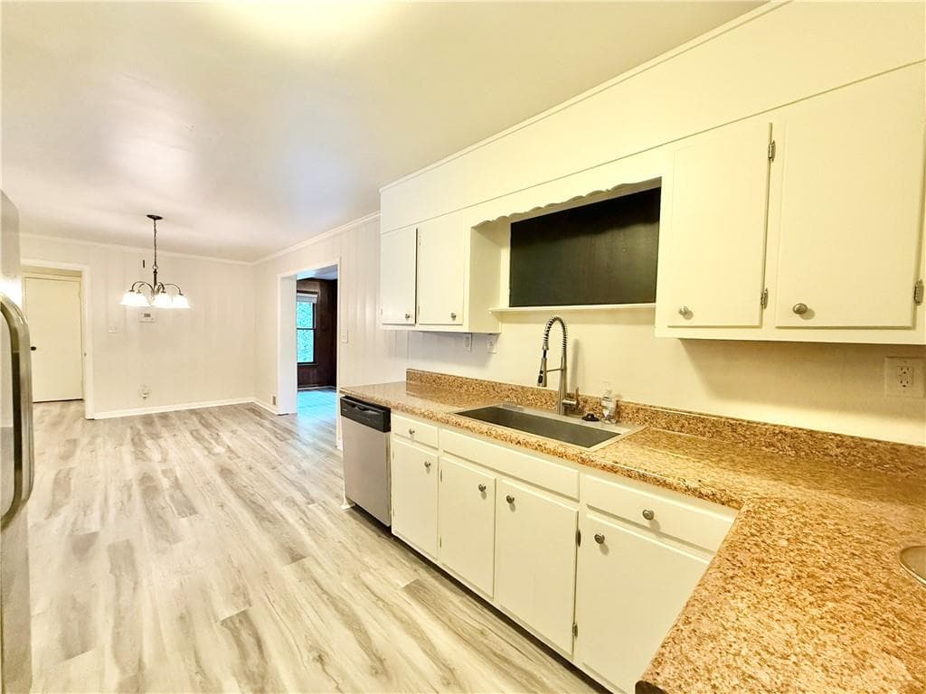 4 bedroom, 3 bathroom, 1,827 sq ft single family residence for rent at 3463 Canadian Way, Tucker, GA 30084 for $2,500 a month — photo 9