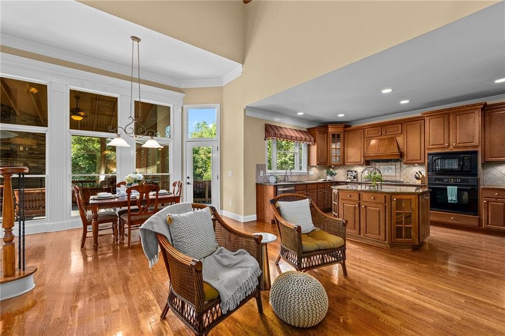 4 bedroom, 4 bathroom, 3,366 sq ft single family residence under contract at 325 N Brooke Drive, Canton, GA 30115 — photo 4