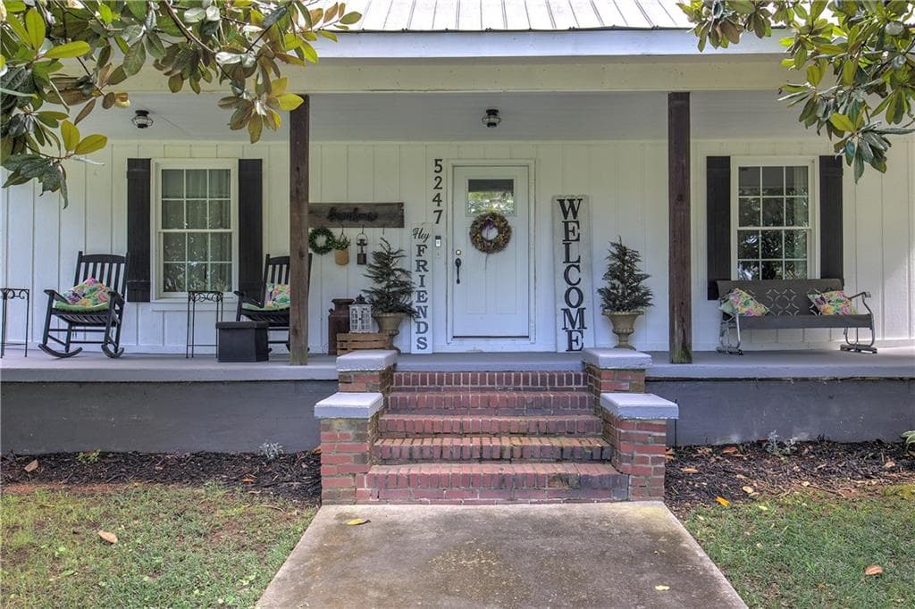 3 bedroom, 2 bathroom, 1,728 sq ft single family residence for sale at 5247 Roland Hayes Parkway, Calhoun, GA 30701 — photo 2